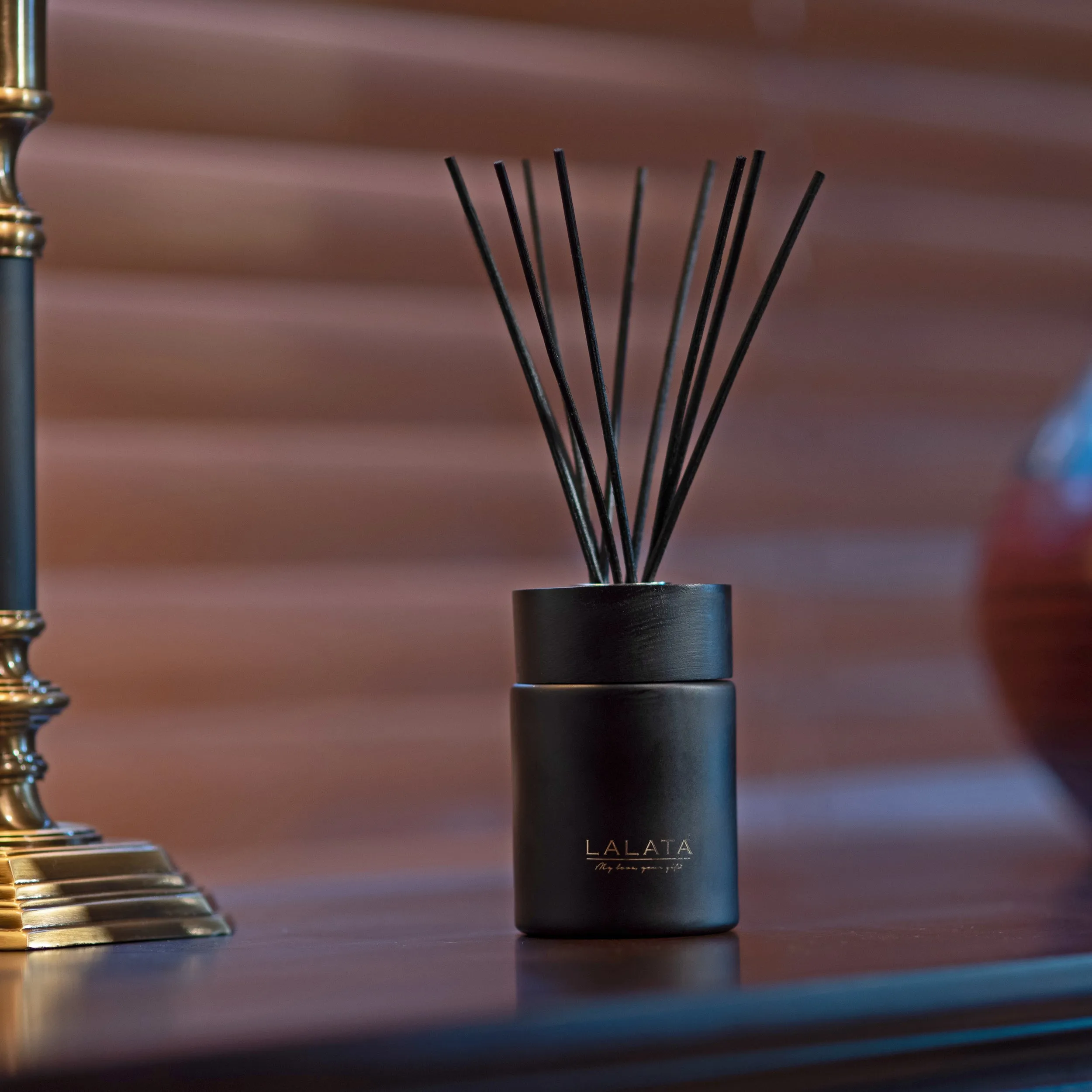 Black Diffuser - Scented Elegant Pink Champagne