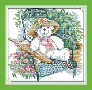 Elegant Polar Bear 32x31cm Cross Stitch