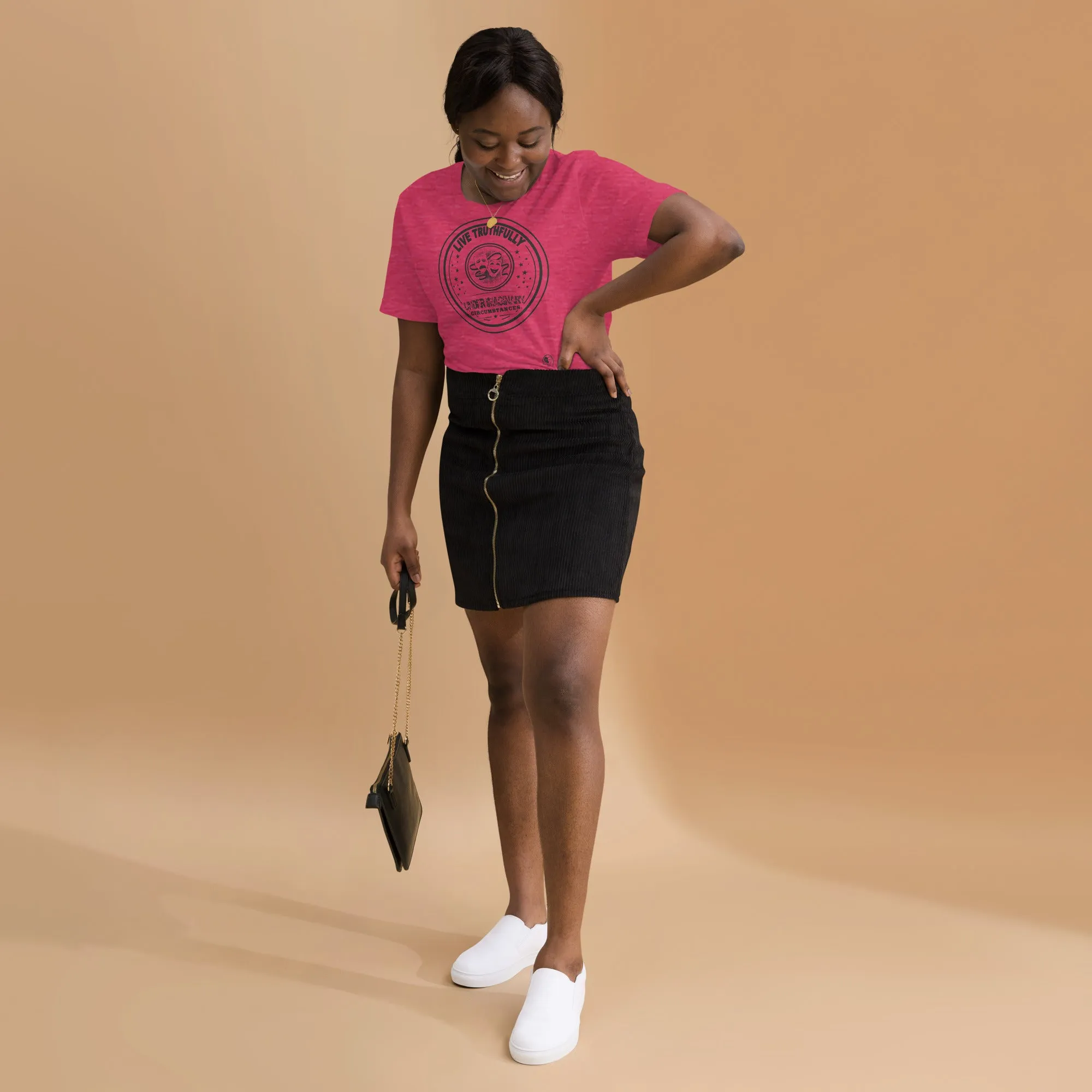 Live Truthfully Circle - Short-Sleeve Staple Unisex T-Shirt