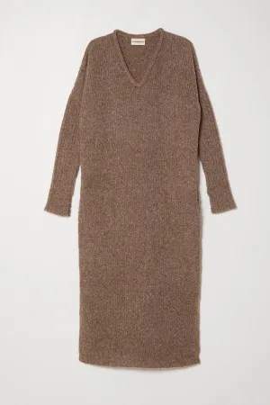 RELAXED V-NECK DRESS