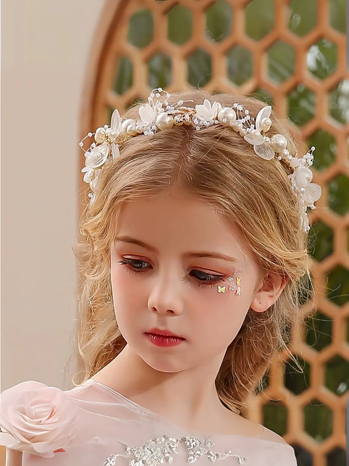 Sophisticated Beauty Pearl Crown Headband