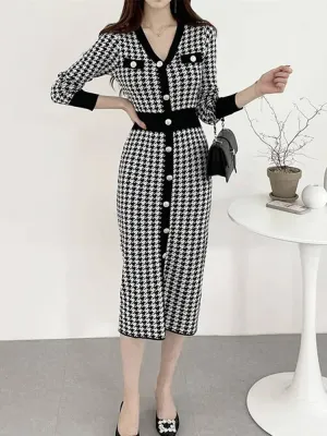 Vintage Knit V-Neck Bodycon Midi Dress Elegant Office Dress with Buttons