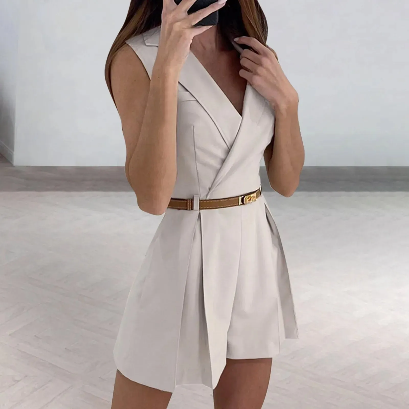 Women Fashion Sleeveless Suit Jumpsuit Summer Notched Lapel V Neck Without Belt Shorts Jumpsuit Temperament Commuting Playsuits